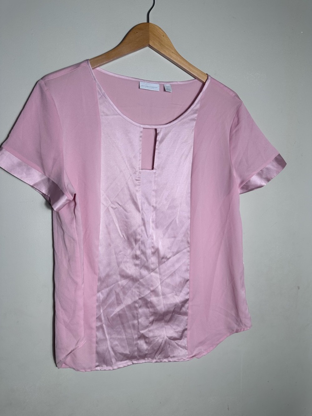 Bundle of 6 Mixed Women's Blouses - Picture 3 of 14
